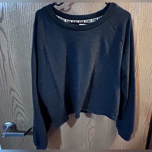 Women’s Pink pullover sweatshirt. - Picture 2 of 2